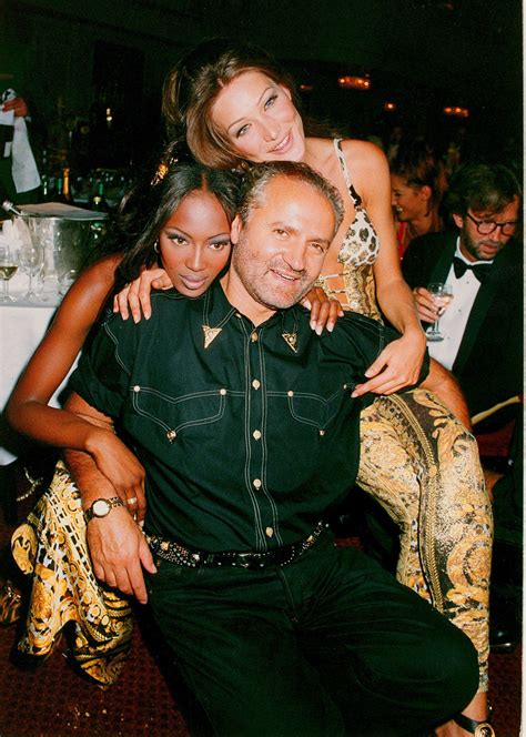 naomi e gianni versace|gianni versace artist.